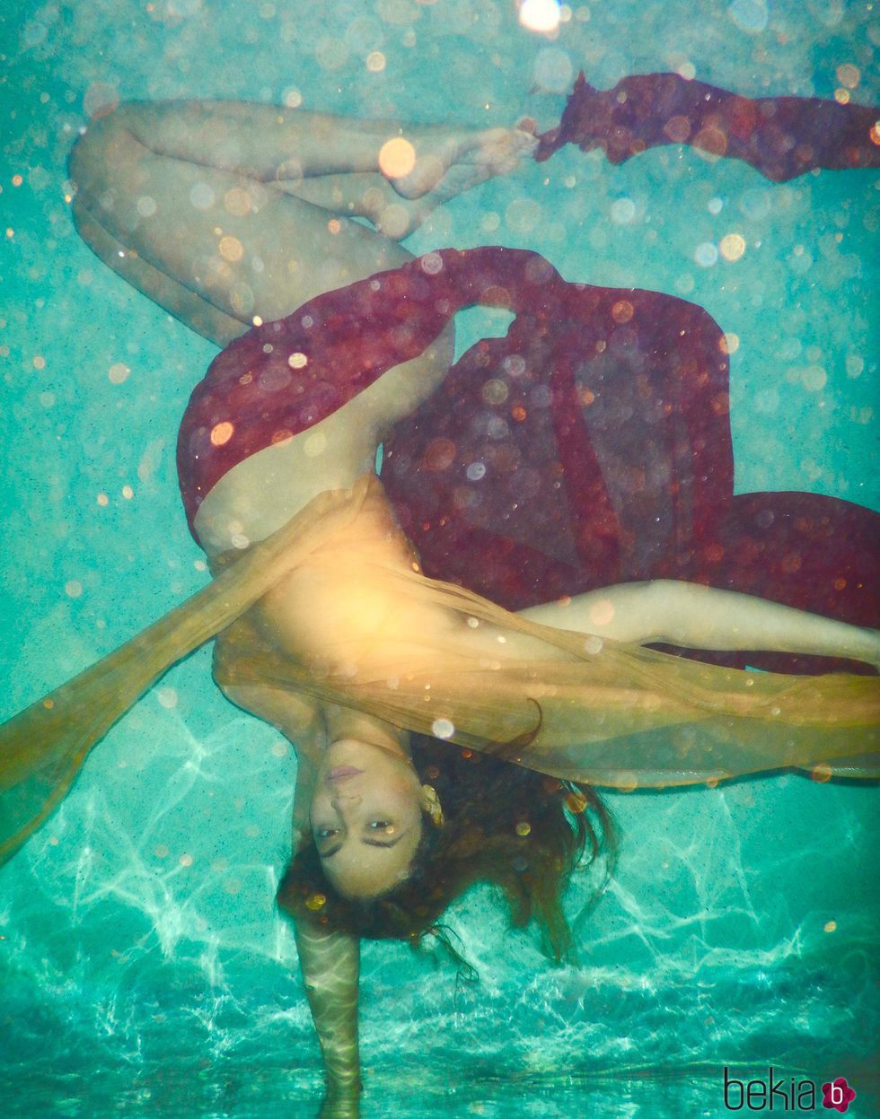 Beyoncé presume de embarazo bajo el agua