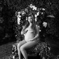 Beyoncé desnuda presumiendo de embarazo