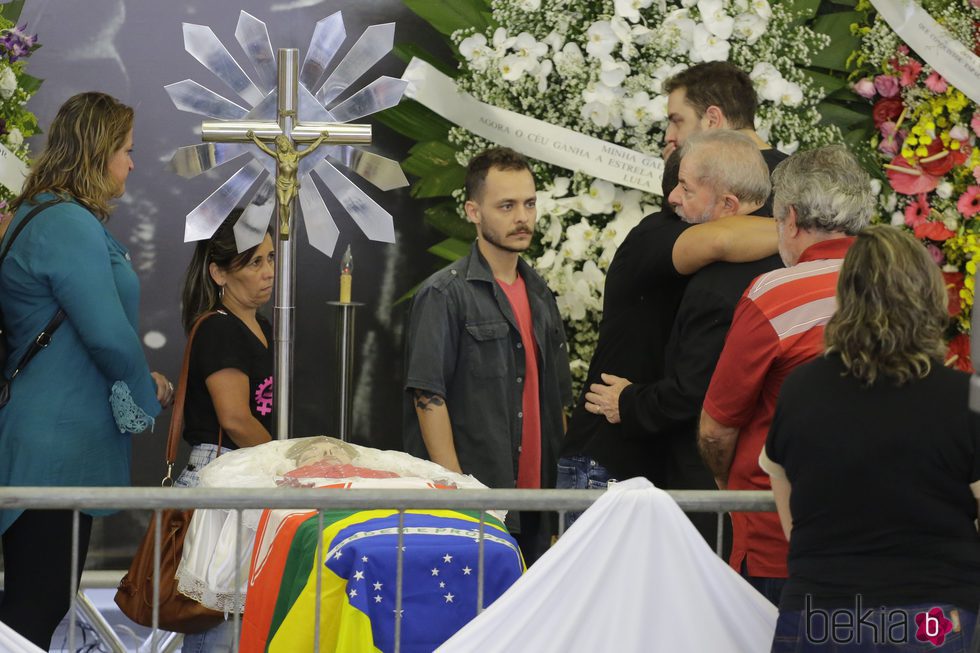 Lula da Silva da el último adiós a su mujer Leticia