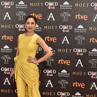 Toni Acosta posa en la alfombra roja de los Premios Goya 2017