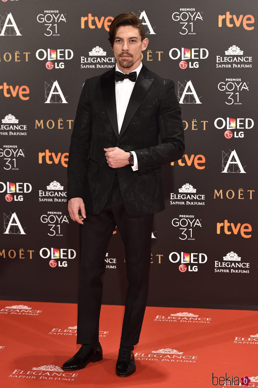 Adrián Lastra en la alfombra roja de los Premios Goya 2017