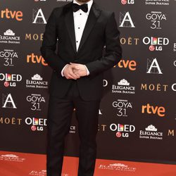 Ricardo Gómez en la alfombra roja de los Premios Goya 2017
