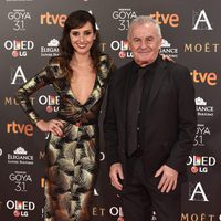 Victor Manuel y su hija Marina San José en la alfombra roja de los Premios Goya 2017