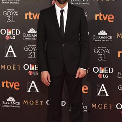 Alberto Rodríguez en la alfombra roja de los Premios Goya 2017