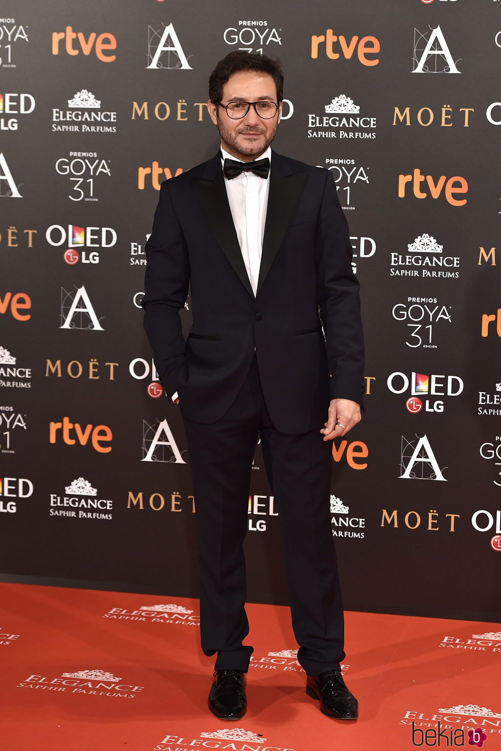 Carlos Santos en la alfombra roja de los Premios Goya 2017