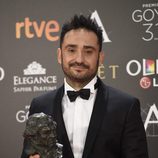 Juan Antonio Bayona con su Goya como Mejor Director