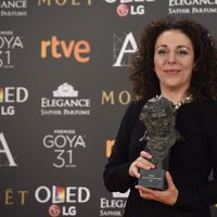 La productora Sandra Hermida Muñiz con su Goya a Mejor Dirección de Producción