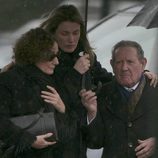 Paloma Rocasolano, la Reina Letizia y Francisco Rocasolano en el funeral de Erika Ortiz