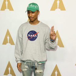 Pharrell Williams en el almuerzo de los nominados a los Oscar 2017
