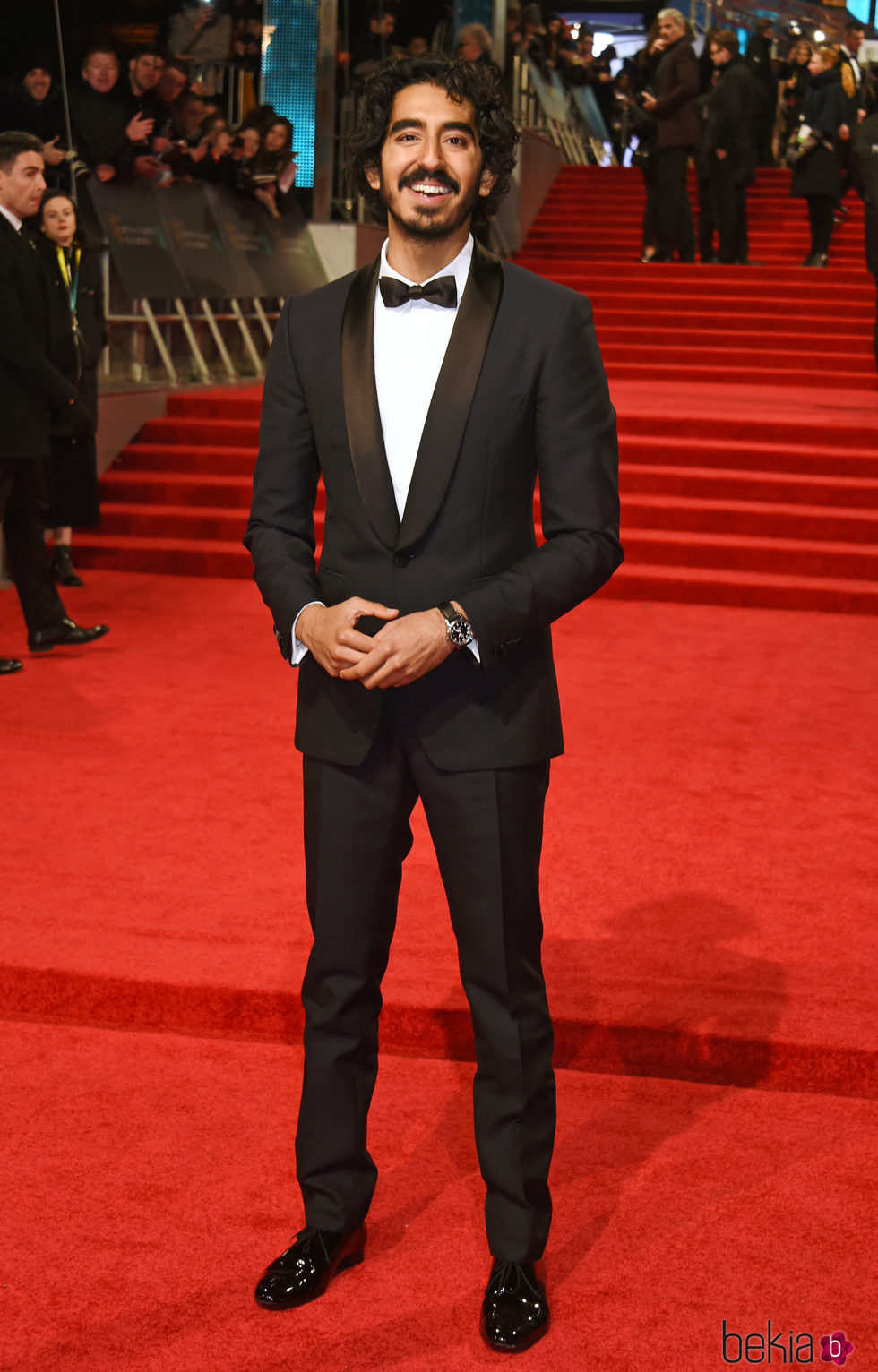 Dev Patel en la alfombra roja de los Premios Bafta 2017