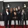 Lady Gaga y el grupo Metallica en la alfombra roja de los Premios Grammy 2017