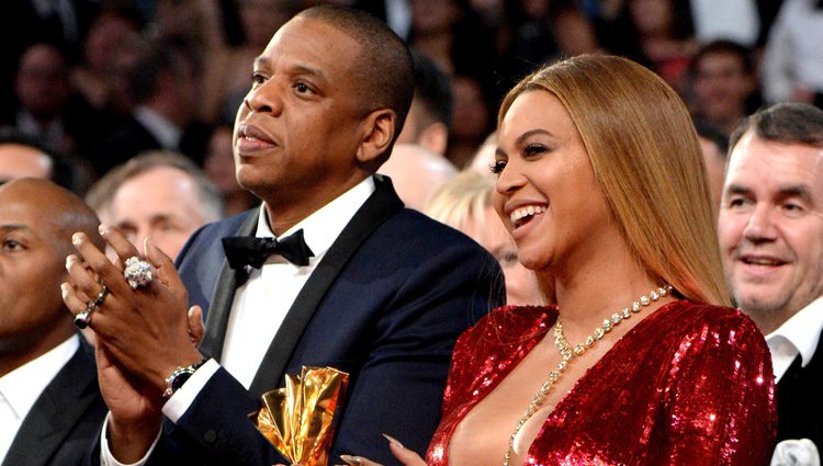 Jay Z y Beyoncé muy felices en los Premios Grammy 2017
