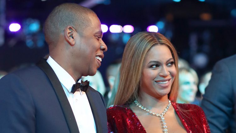 Beyoncé y Jay Z felices en los Premios Grammy 2017