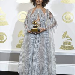 Solange gana uno de los premios de los Grammy 2017