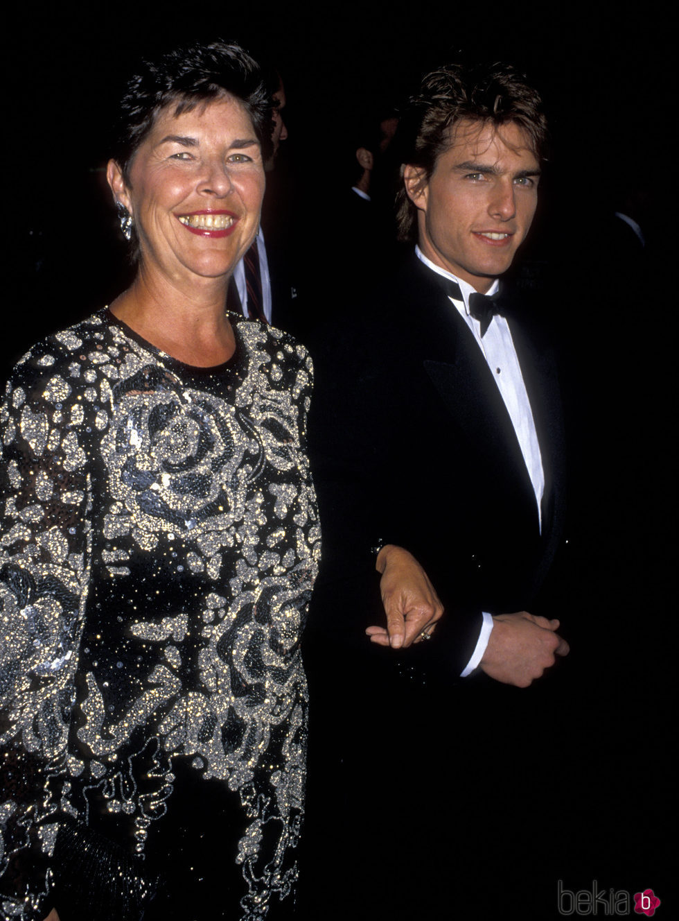 Tom Cruise junto a su madre Mary Lee South en los Gobos de Oro de 1990