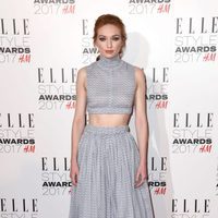 Eleanor Tomlinson en los Elle Style Awards 2017