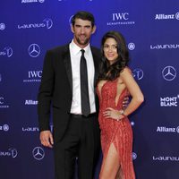 Michael Phelps y Nicole Johnson en los Premios Laureus 2017