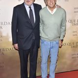 Íñigo Méndez de Vigo y Paco Arango en la Premiere de 'Lo que de verdad importa'