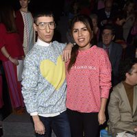 Jesús Reyes y Chabelita en el front row del desfile de Ágatha Ruiz de la Prada en Madrid Fashion Week otoño/invierno 2017/2018