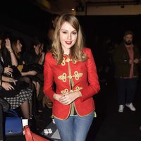 Esmeralda Moya en el front row del desfile de Devota & Lomba en Madrid Fashion Week otoño/invierno 2017/2018