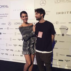 Georgina Rodríguez junto a Juan Vidal tras su desfile en Madrid Fashion Week otoño/invierno 2017/2018