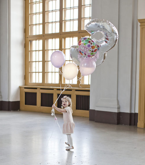 Leonor de Suecia celebra su tercer cumpleaños entre globos