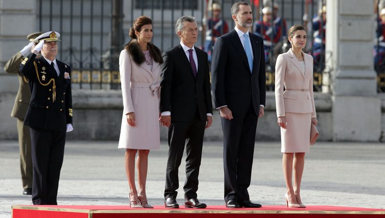Los Reyes Felipe y Letizia con el presidente de Argentina Mauricio Macri y su mujer Juliana Awada