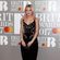 Zara Larsson en la alfombra roja de los Brit Awards 2017
