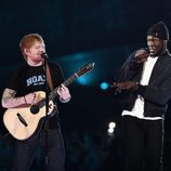 Ed Sheeran junto al rapero Stormzy en los Premios Brit 2017
