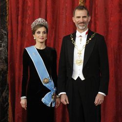 Los Reyes Felipe y Letizia en la cena de gala en honor al presidente de Argentina Mauricio Macri en el Palacio Real