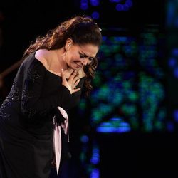 Isabel Pantoja agradeciendo a sus fans el cariño durante su concierto en Viña del Mar