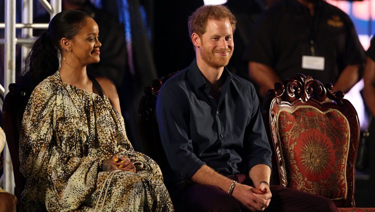 Rihanna y el Príncipe Harry celebrando el 50 aniversario de Barbados