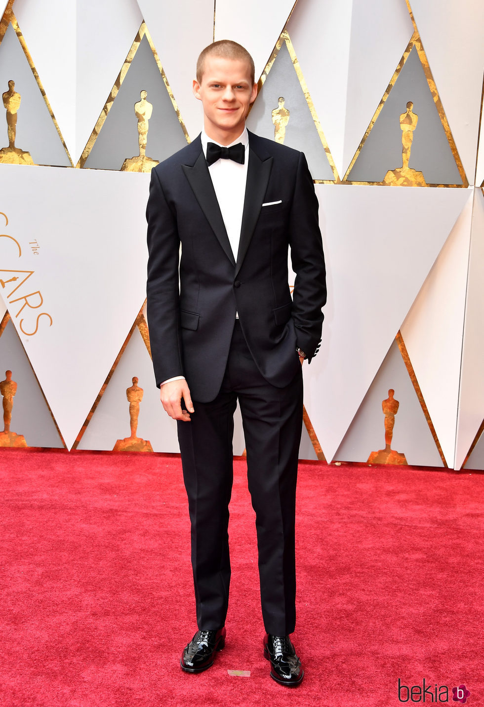 Lucas Hedges en la alfombra roja de los Premios Oscar 2017