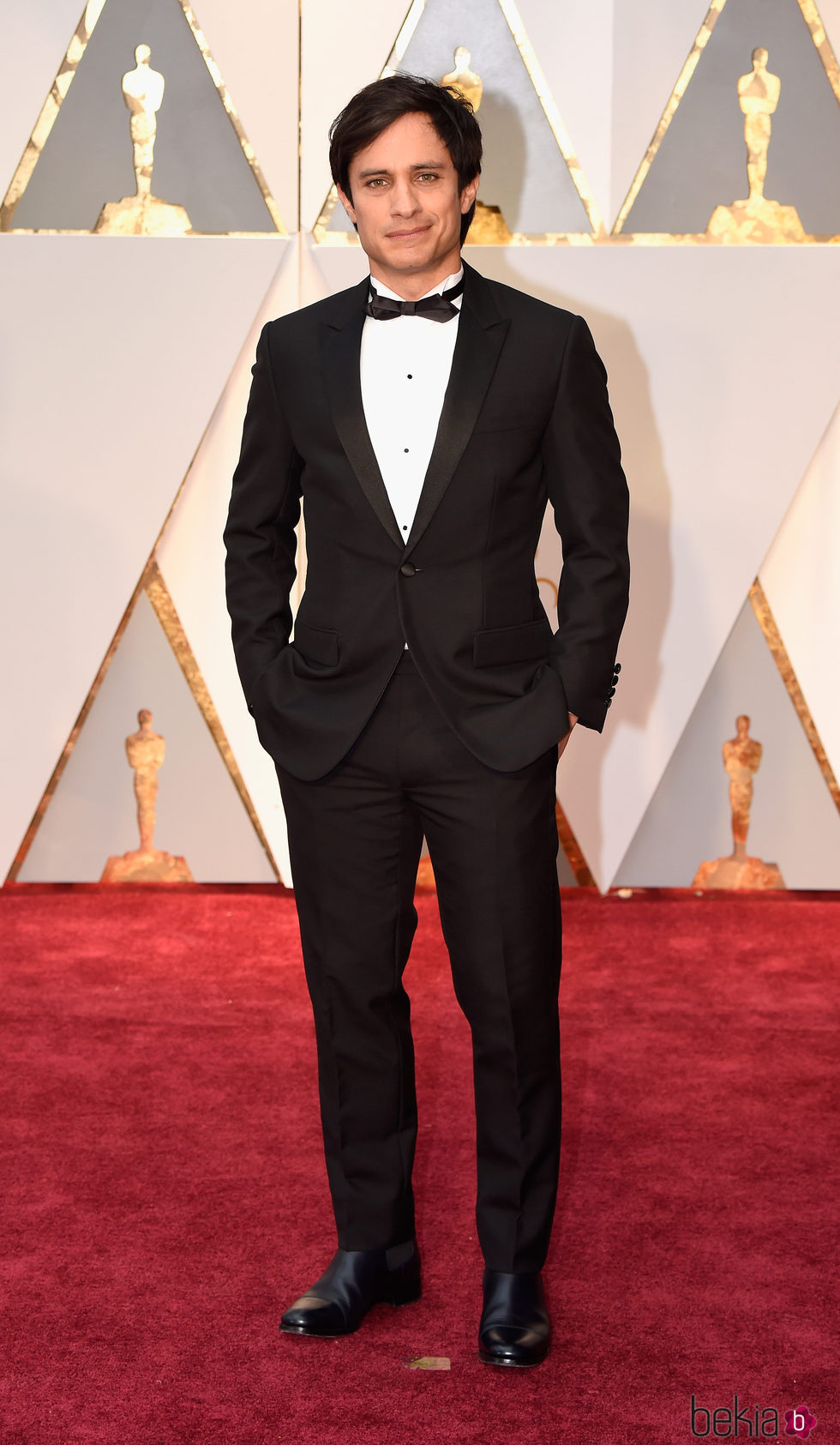 Gael García Bernal en la alfombra roja de los Premios Oscar 2017