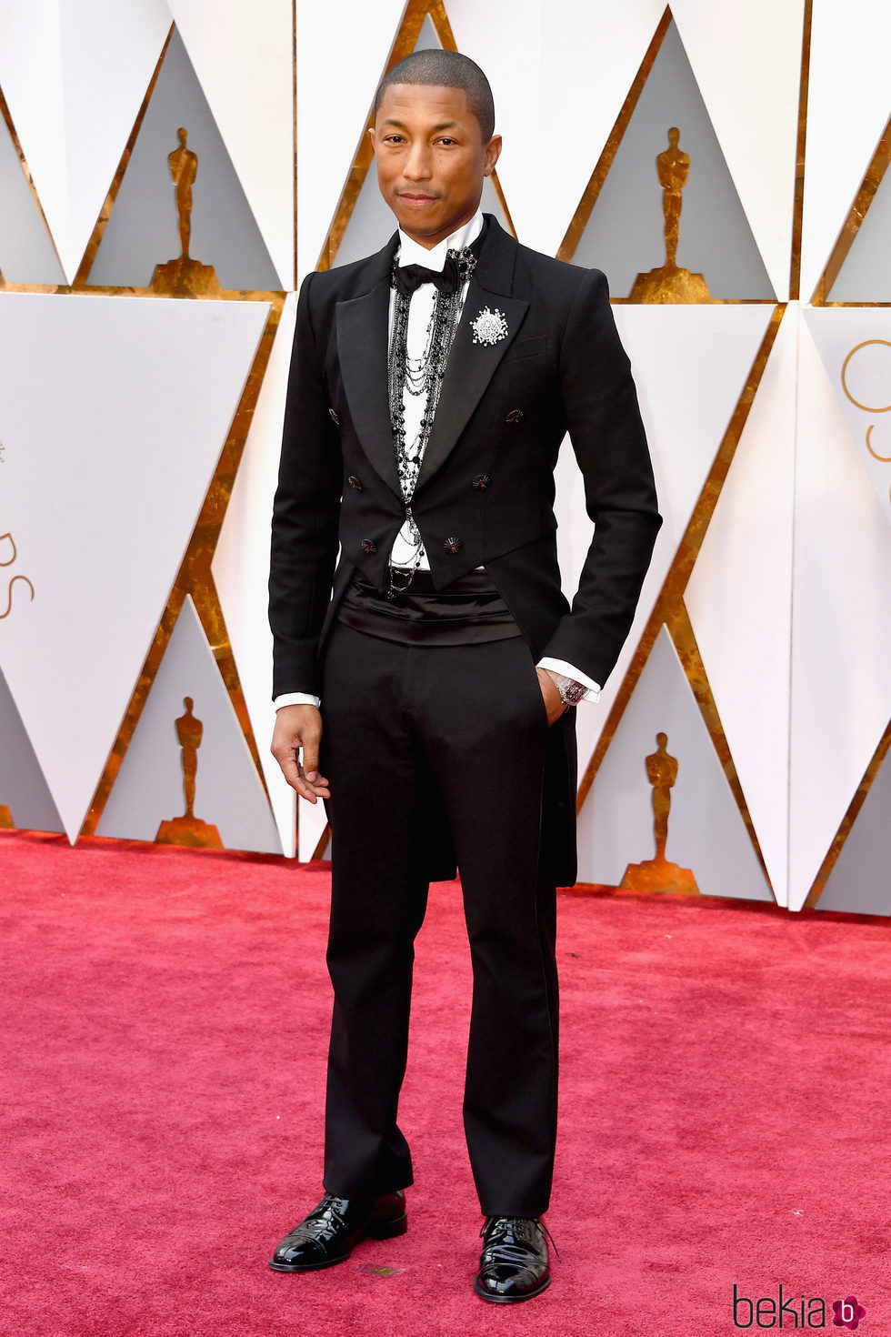 Pharrell Williams en la alfombra roja de los Premios Oscar 2017