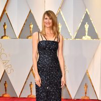 Laura Dern en la alfombra roja de los Premios Oscar 2017
