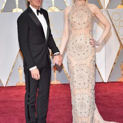 Nicole Kidman y su marido Keith Urban en la alfombra roja de los Premios Oscar 2017