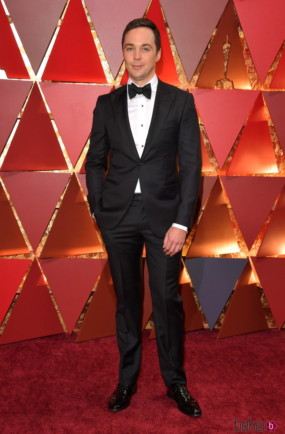 Jim Parsons en la alfombra roja de los Premios Oscar 2017