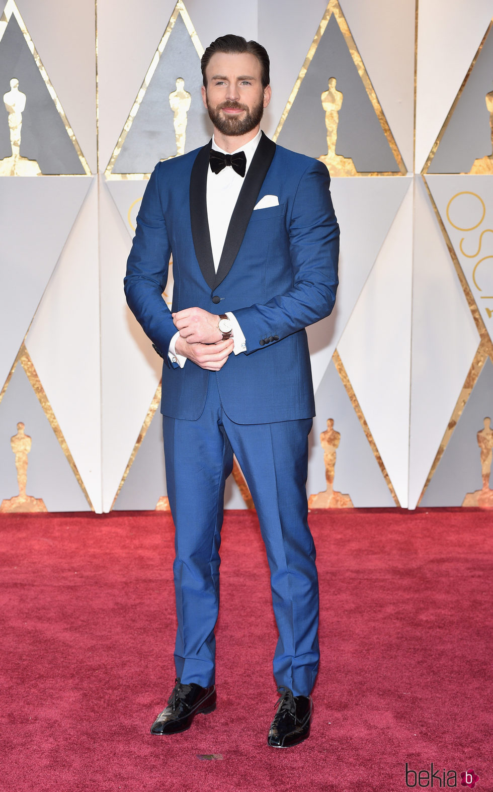 Chris Evans en la alfombra roja de los Premios Oscar 2017