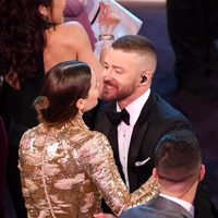 Justin Timberlake con Jessica Biel durante su actuación en la entrega de los Premios Oscar 2017