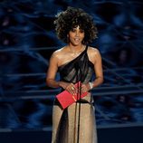 Halle Berry presentando el Oscar 2017 a Mejor director