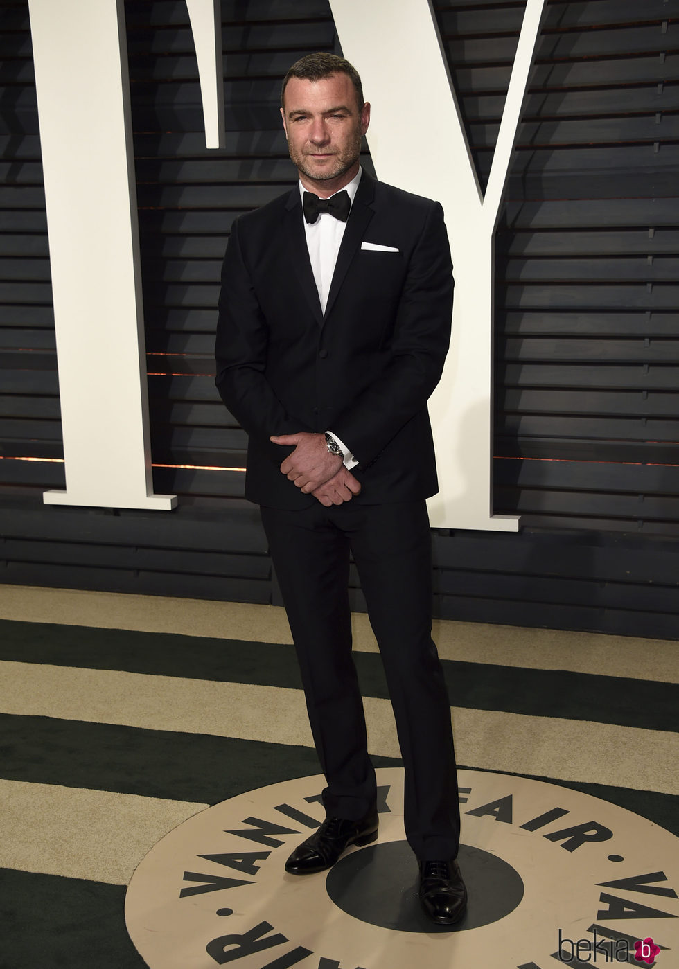 Jon Hamm en la fiesta de Vanity Fair de los Premios Oscar 2017