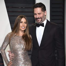 Sofia Vergara y Joe Manganiello en la fiesta de Vanity Fair de los Premios Oscar 2017