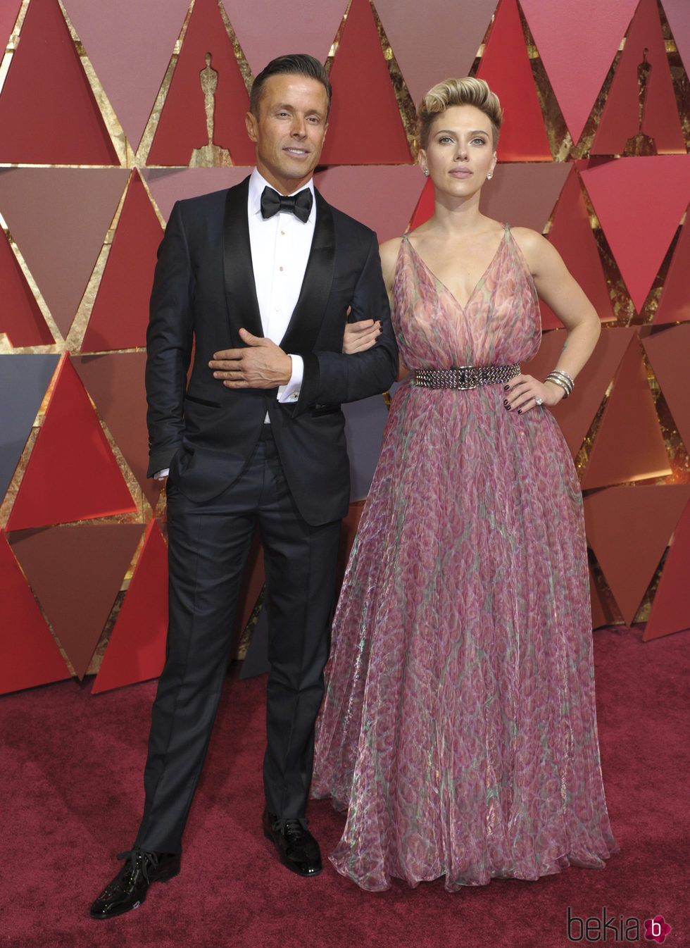 Joe Machota Y Scarlett Johansson En La Alfombra Roja De Los Premios Oscar 17 Foto En Bekia Actualidad