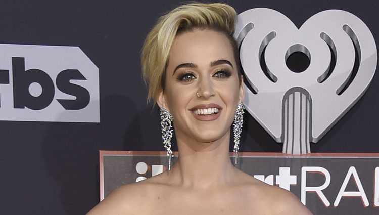 Katy Perry en la alfombra roja de los iHeartRadio Awards 2017