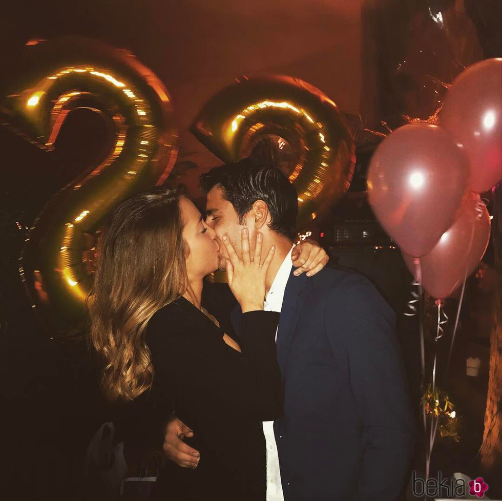Álvaro Morata y Alice Campello en la fiesta sorpresa de cumpleaños de ella