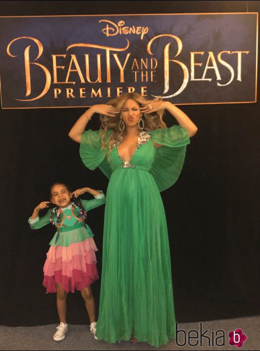 Beyoncé posa divertida junto a su hija