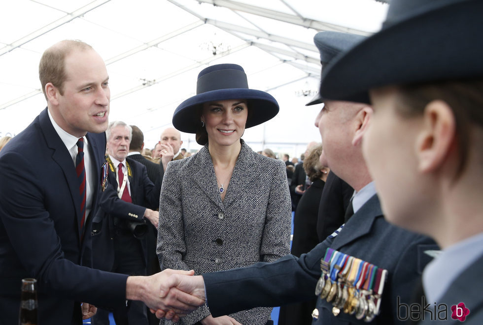 Los Duques de Cambridge en la inauguración de un Memorial en recuerdo a los caídos en las guerras de Irak y Afganistán