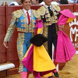 Manuel Díaz 'El Cordobés' y Julio Benítez, instantes antes de comenzar la corrida de toros en Morón de la Frontera