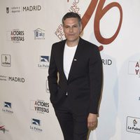 Roberto Enríquez en la red carpet de la XXVI edición de los Premios de la Unión de Actores